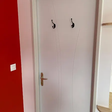 Kapszulahotel Le 37 *